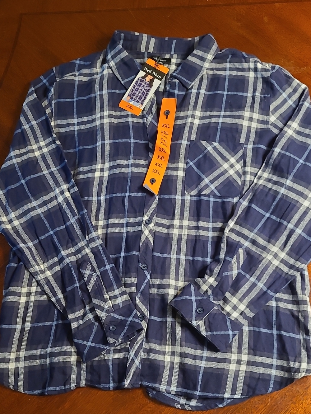 Well Worn Women's Navy and White Plaid Flannel Button-Front Shirt XXL, 2XL